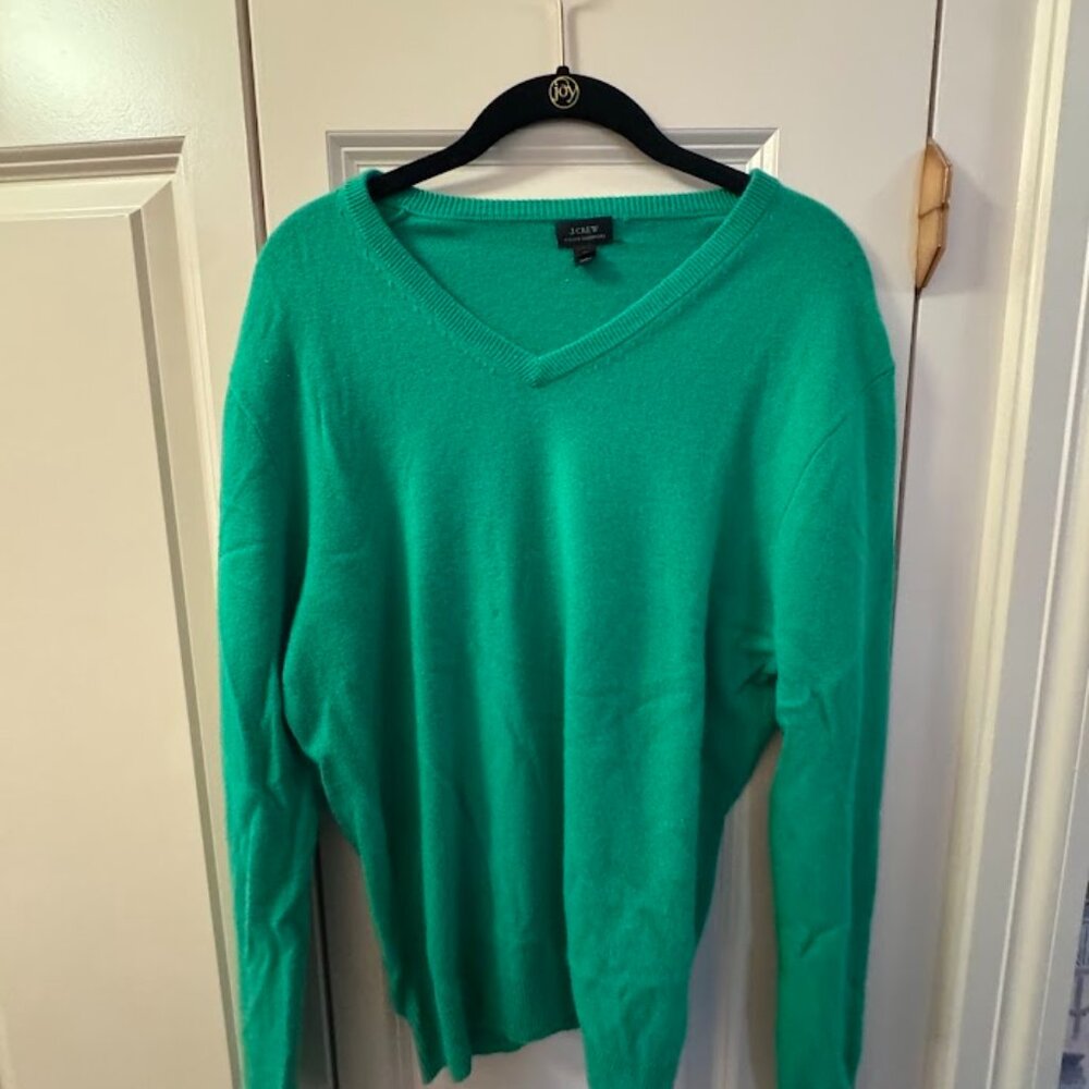 J. Crew 100% Cashmere Mens V Neck Sweater. Kelly Green. Size Medium (M)